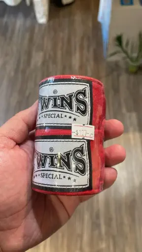 TWINS SPECIAL 紅色拳擊手綁帶